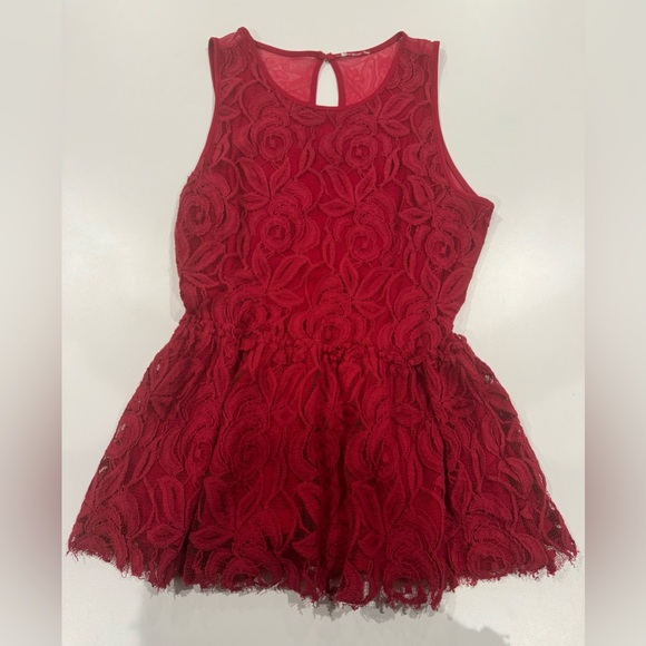 Dynamite Tops - Women’s Dynamite Red Lace Sleeveless top